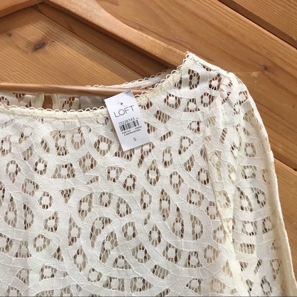 Ann Taylor Loft Cream Lace Top NWT! (Sm)